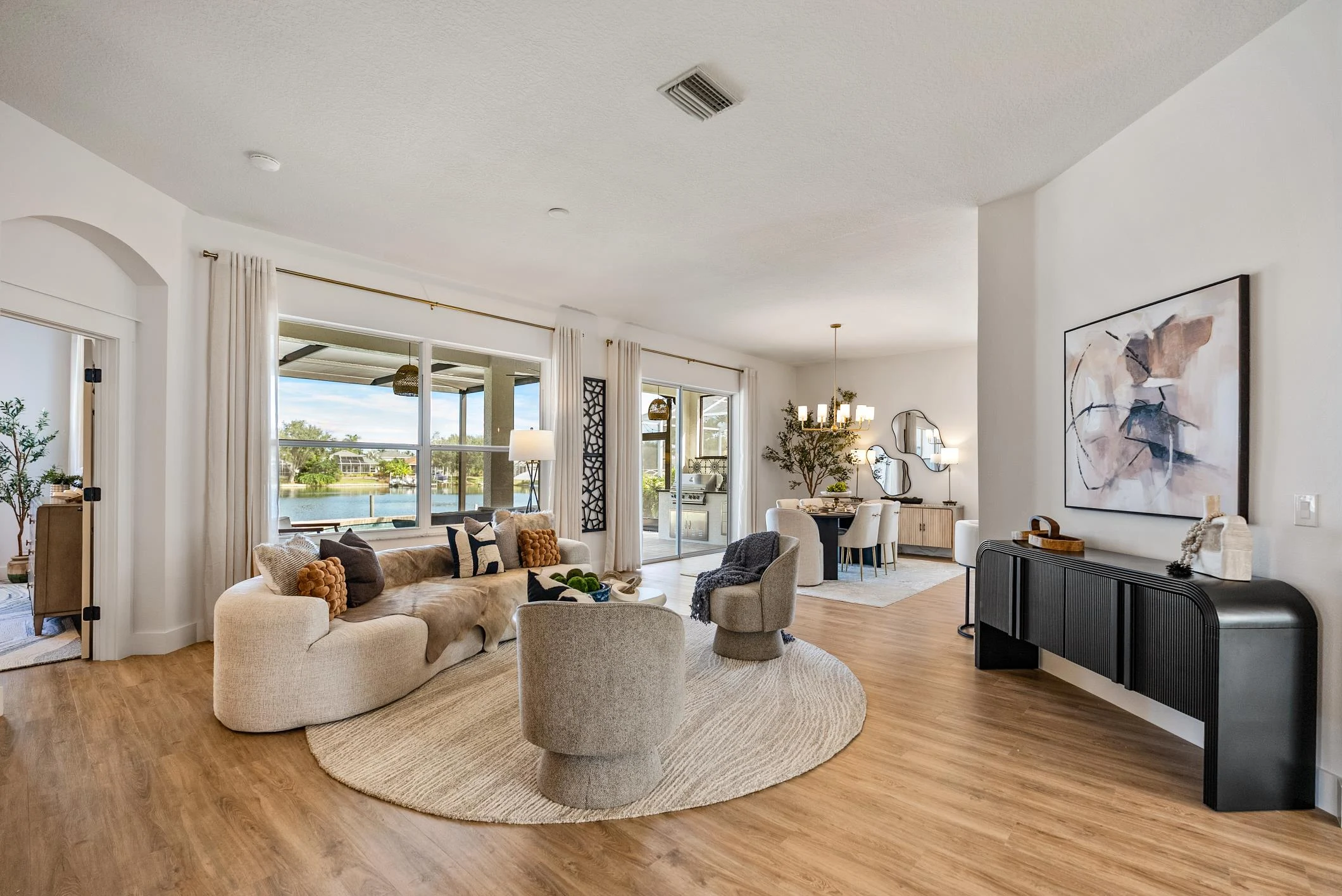 Staged room detail 1